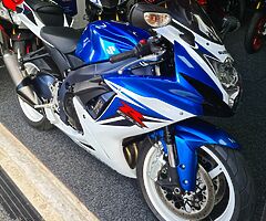 2021 Honda CBR - Image 4/10
