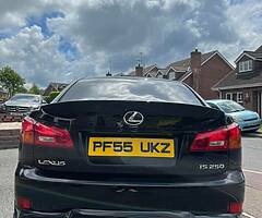 Lexus IS250 2.5v6 - Image 7/10