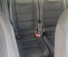 Volkswagen touran - Image 4/10