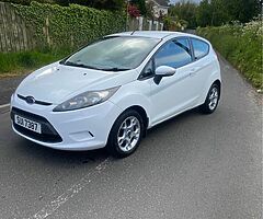 2010 Ford Fiesta