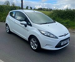 2010 Ford Fiesta - Image 5/5