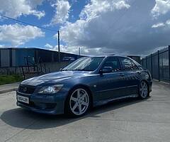 2004 Lexus IS 200 - Image 3/6