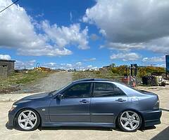 2004 Lexus IS 200 - Image 4/6