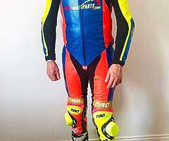 Custom leathers motorcycle racing - Image 7/10