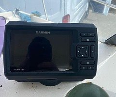 2010 pilot house boat 4.85 - Image 5/8