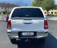 2017 Toyota hilux for sake - Image 7/10