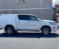 2017 Toyota hilux for sake - Image 9/10