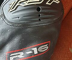 RST R16 leather motorcycle jacket - Image 3/3