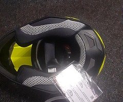 BRAND NEW HELMET - Image 5/5