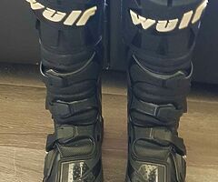 Wulf MX boots size 8 uk