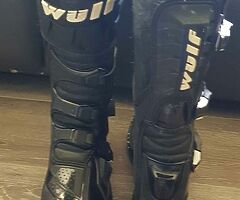 Wulf MX boots size 8 uk