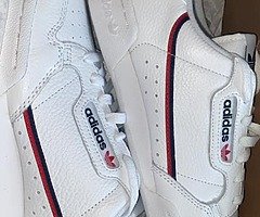 Adidas continental brand new size 8
