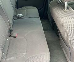 2007 Nissan Navara 5 seater crew cab Tax 333e only .Valid doe 2/2022.Excellent condition.Automatic - Image 5/8