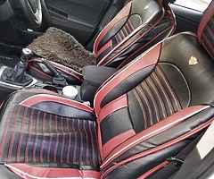 Car - Image 8/10