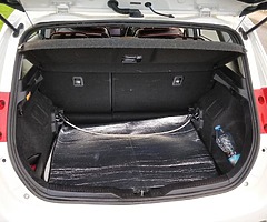 Car - Image 10/10
