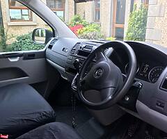 2015 Volkswagen Transporter - Image 4/8
