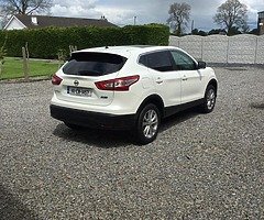 Nissan Qashqai - Image 8/10