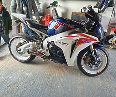 2011 Honda Cbr - Image 4/4
