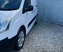 2013 Citroen Berlingo Enterprise - Image 5/8