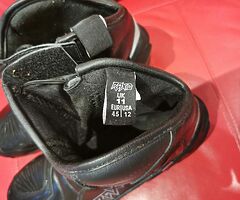 Motorcycle gear - Image 4/10