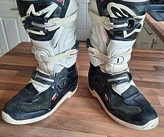 Alpinestars tech 7s size 4 UK youth motocross  boots
