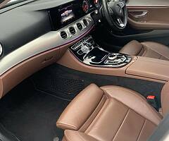 Mercedes-benz E-class 220D - Image 8/10