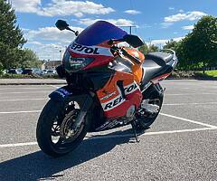 2000 Honda CBR600 F4 (with aftermarket Repsol Fairings)
