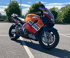 2000 Honda CBR600 F4 (with aftermarket Repsol Fairings)