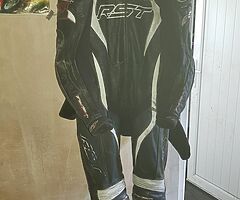 RST leathers