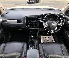 2015 Mitsubishi Outlander 2.2 DID 4WD 7 Seater - Image 10/10