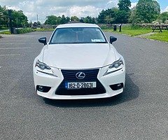 Lexus IS 300h - Image 3/4