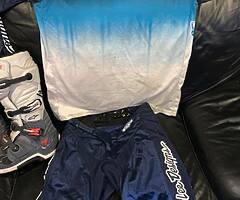 Full set of scrambler gear