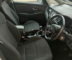2015 Kia Carens 7 seater 1.7 - Image 6/8