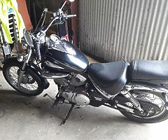 Lovely 00 Reg Suzuki intruder 125 cc