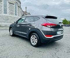 2016 HYUNDAI TUCSON 1.7 DIESEL, TOP SPEC - Image 4/10