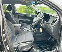 2016 HYUNDAI TUCSON 1.7 DIESEL, TOP SPEC - Image 10/10