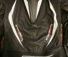 RST tractech evo 3 leathers...
Brand new.. - Image 3/9