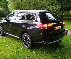 2016 MITSUBISHI OUTLANDER GX4 HYBRID - Image 3/10