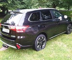 2016 MITSUBISHI OUTLANDER GX4 HYBRID - Image 5/10