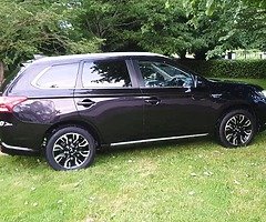 2016 MITSUBISHI OUTLANDER GX4 HYBRID - Image 8/10