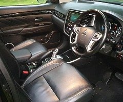 2016 MITSUBISHI OUTLANDER GX4 HYBRID - Image 10/10