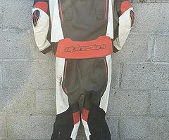 Race suits / protective gear