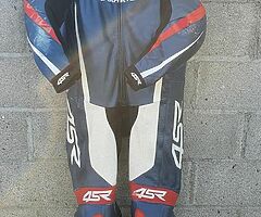 Race suits / protective gear