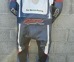 Race suits / protective gear - Image 4/10