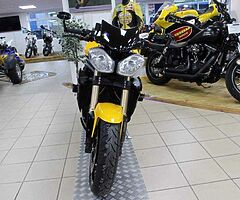 2015 Triumph Speed Triple - Image 9/10