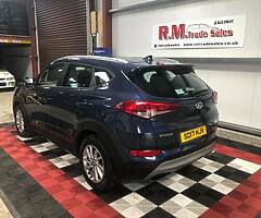 2017 Hyundai Tucson - Image 4/10
