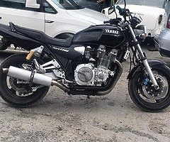 Yamaha xjr 1300 .2000 really nice bike