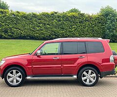 2009 Mitsubishi Shogun - Image 5/10