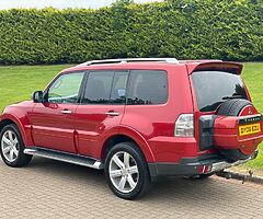 2009 Mitsubishi Shogun - Image 7/10