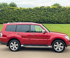 2009 Mitsubishi Shogun - Image 10/10